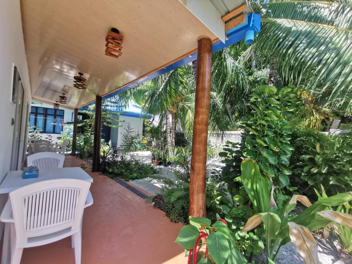 Blue Water Thoddoo Inn Exterior photo